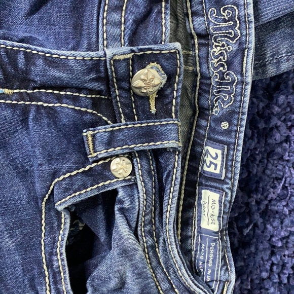 Used:has a few spots on back on jeans. Listed in photos - Picture 3 of 9